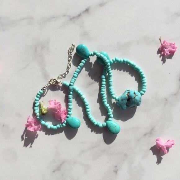 Handmade Turquoise Beaded Necklace - Picture 5 of 9